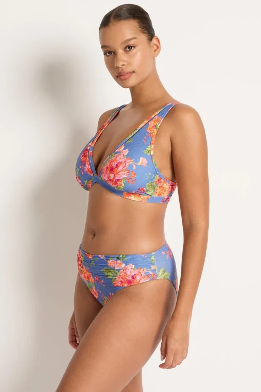 Delight Mid Rise Ruched Pant